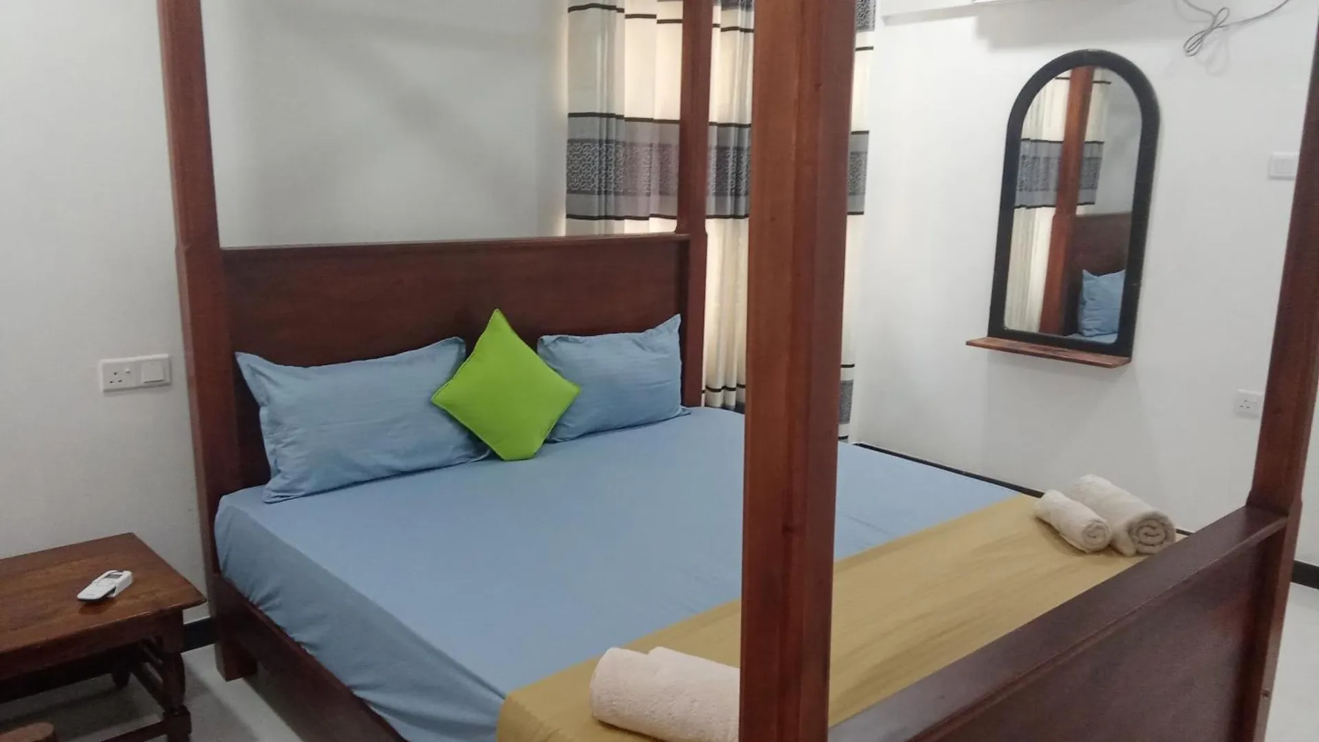 Bed & Breakfast Solaces Transit Residence Liyanagemulla Sri Lanka