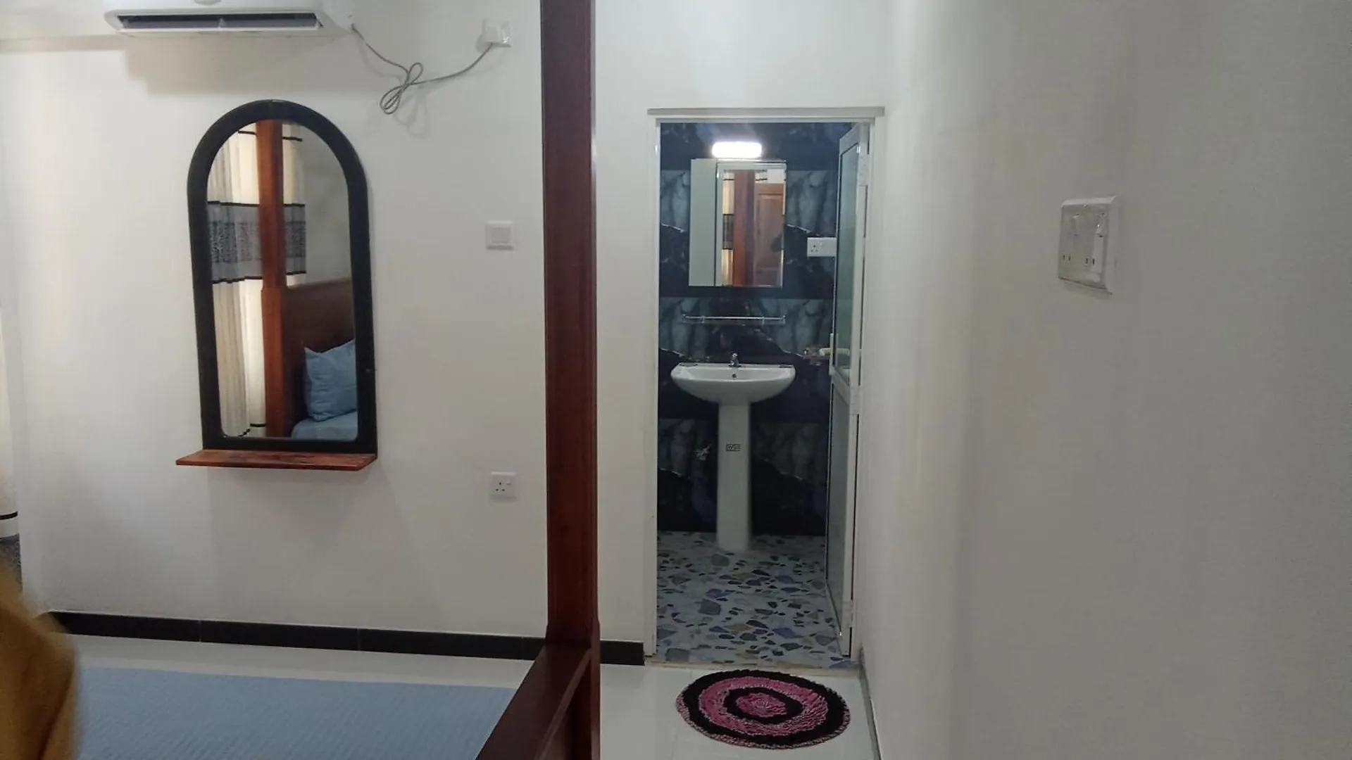 Solaces Transit Residence Liyanagemulla 0*,