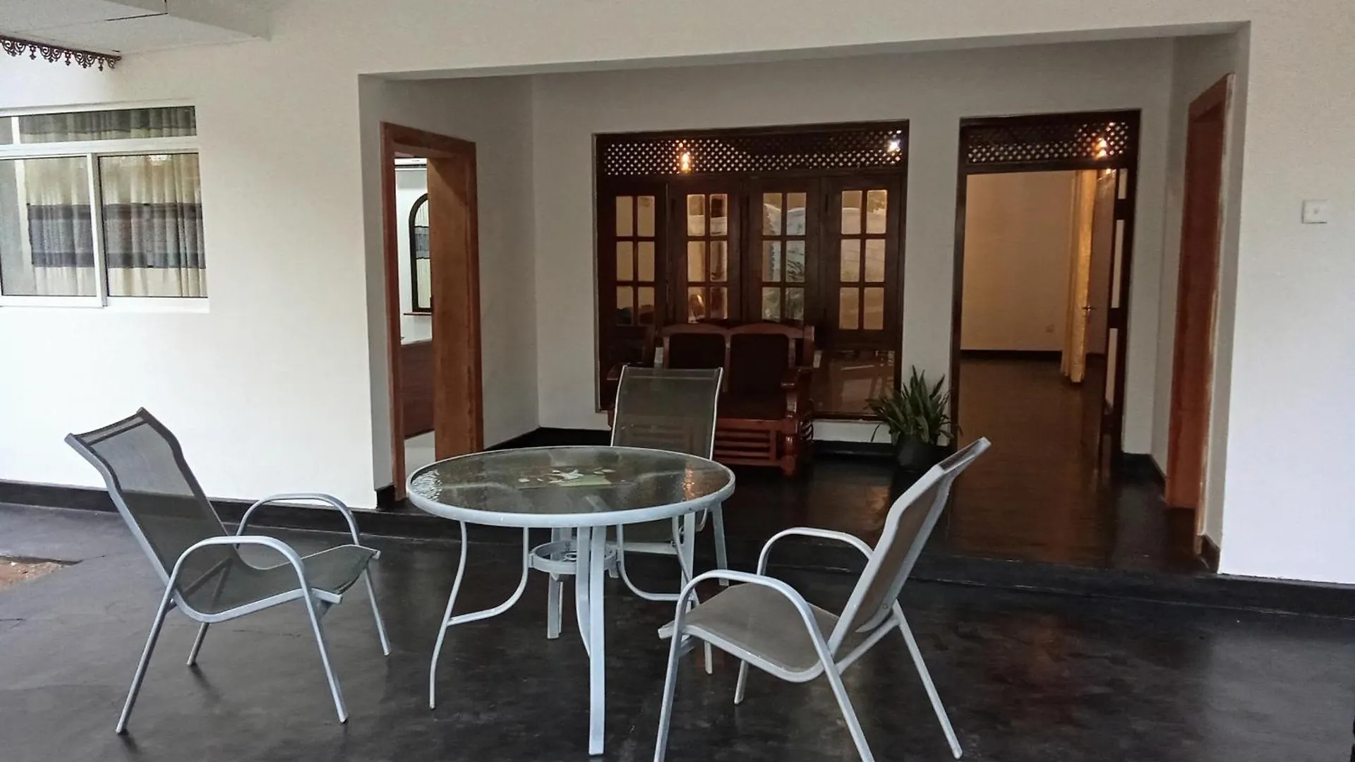 Solaces Transit Residence Liyanagemulla 0*,