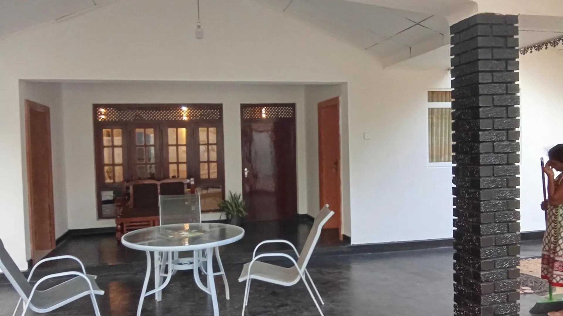 Solaces Transit Residence Liyanagemulla Sri Lanka